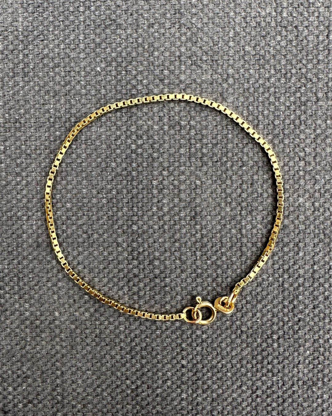 9ct Gold ‘Pre-Loved Box’ Vintage Bracelet Hand Curated by Ariana Watling Lacock Wiltshire